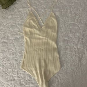 Ribbed cream bodysuit from Abercrombie. Worn once. Size medium